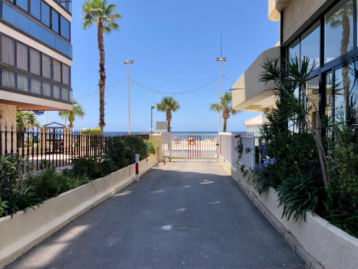 Apartamento Torre Levante, Primera Linea De Playa Benidorm Exterior photo